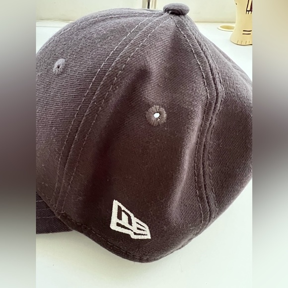 Limited Edition Dodgers Foundation Grey Hat - Picture 4 of 4